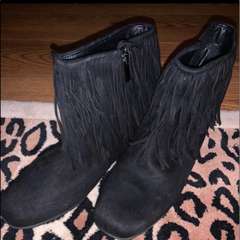 Comfort view women’s size 11 W fringe boots